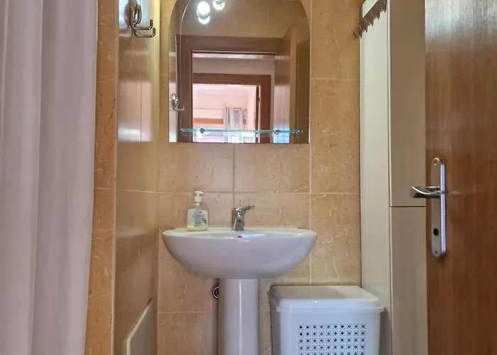 Daire Sunset Rocha *