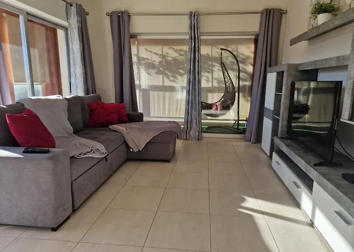 Daire Sunset Rocha *